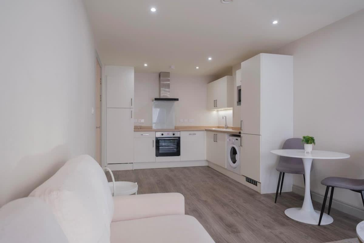 Charming 1-Bedroom Apartment In Leeds City Centre Perfect For Couples Or Solo Travelers Eksteriør billede