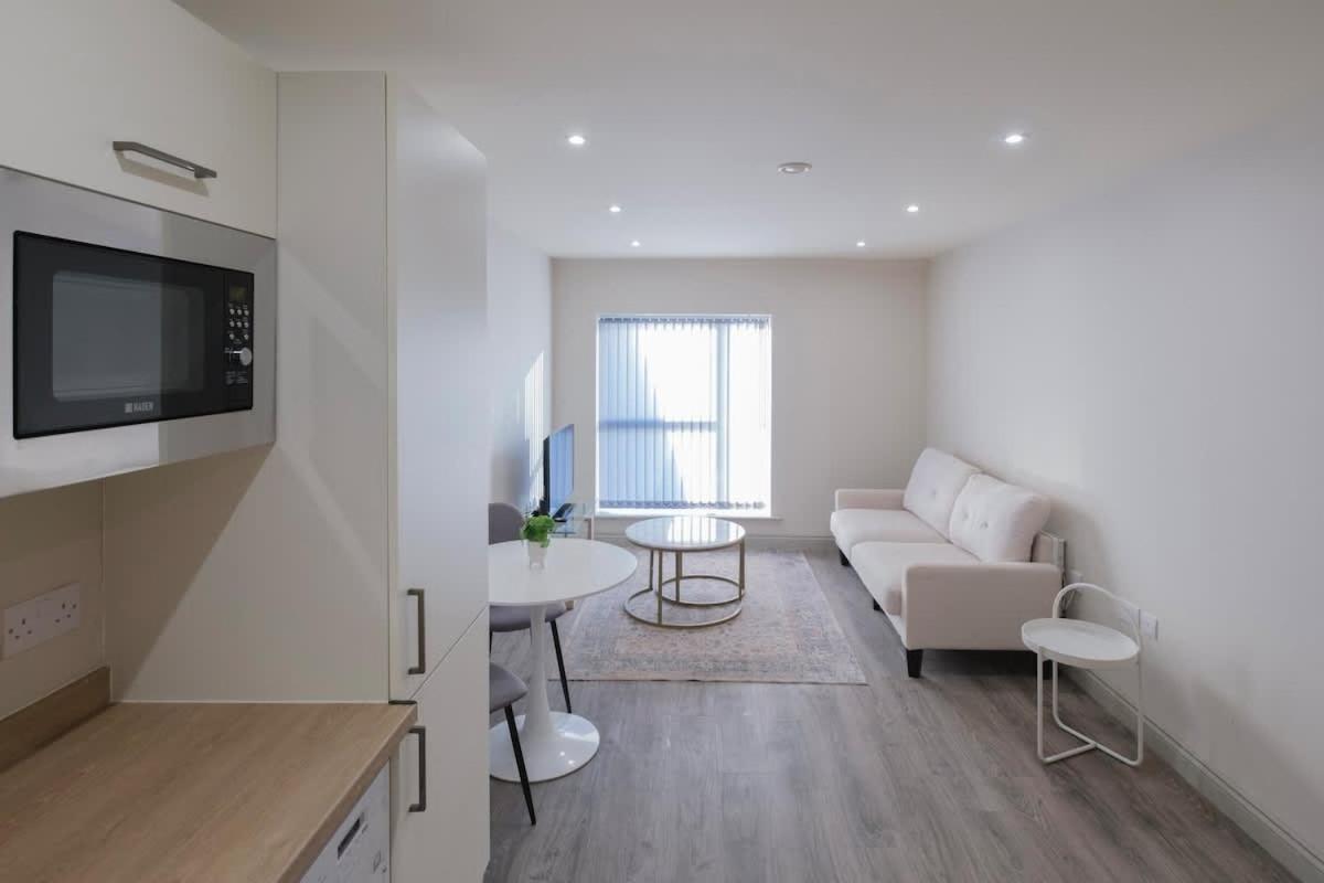 Charming 1-Bedroom Apartment In Leeds City Centre Perfect For Couples Or Solo Travelers Eksteriør billede